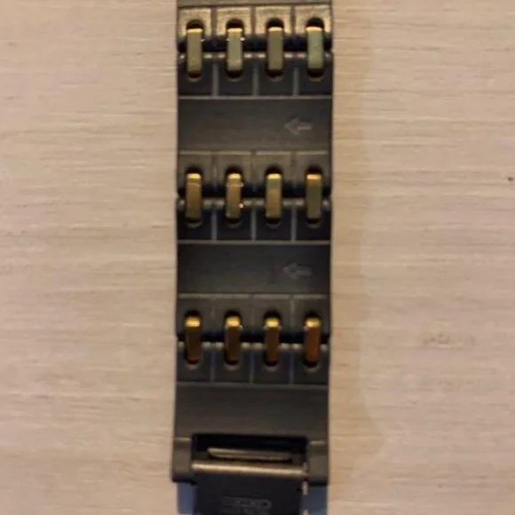 LIKE NEW! Men's Seiko Quartz Silver Matt Finish/Two Tone Gold/Stainless Watch - Picture 8 of 11